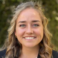Natalie Barnett headshot
